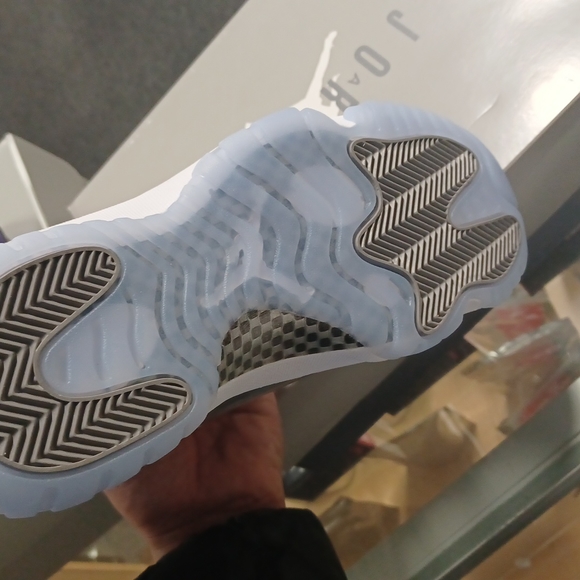 Shoes - Picture 2 of 3